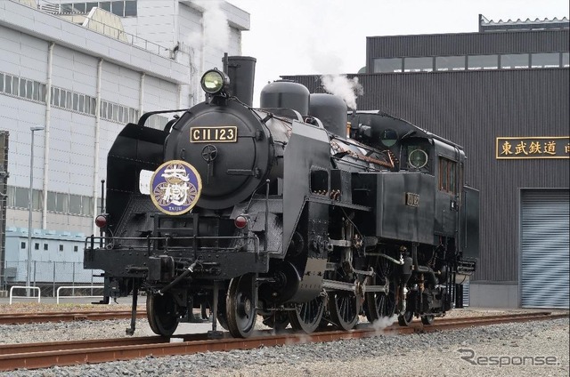 車番の「123」は東武が創立123周年を迎える2020年がSL事業の転換期であること、日本国内において唯一、同一形式の車両による3機態勢になることを踏まえて命名。「1→2→3(ホップ、ステップ、ジャンプ)と将来に向かって更なる飛躍」という意味合いもある。C11 123の登場により、同一形式の蒸気機関車を3機保有する鉄道は2機を保有する静岡県の大井川鐵道を抜いて東武が国内唯一となる。