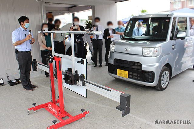 エーミング作業のデモンストレーション