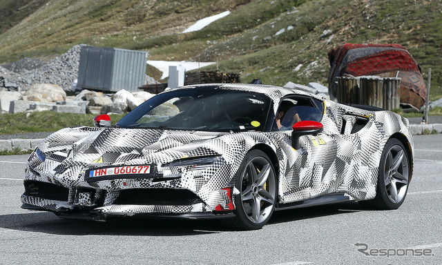 フェラーリ SF90 VS プロトタイプ(スクープ写真)