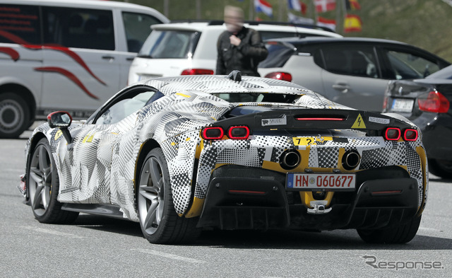 フェラーリ SF90 VS プロトタイプ(スクープ写真)