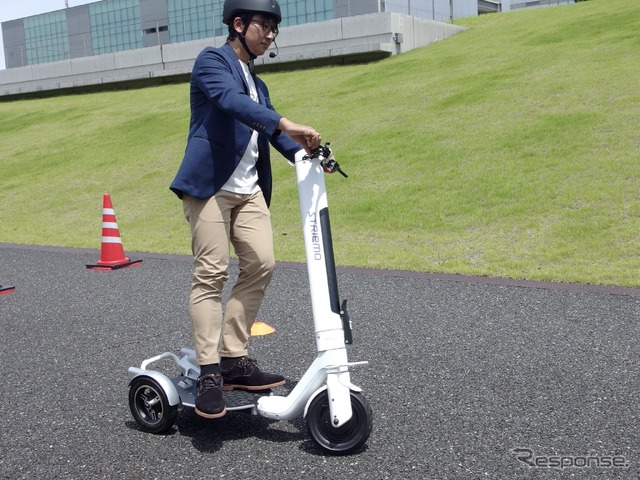 ストリーモ(プロトタイプ)。ライダーは森取締役CEO