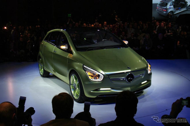 【デトロイトモーターショー09】メルセデスのEV/FCVコンセプト「BlueZERO」