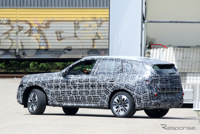 BMW X3 次期型プロトタイプ(スクープ写真)