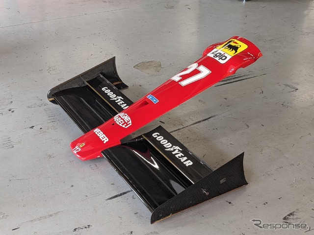 ピットに展示されたF1マシンのパーツ