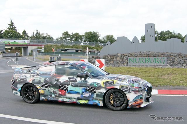 BMW M4 3.0 CSL オマージュ プロトタイプ(スクープ写真)