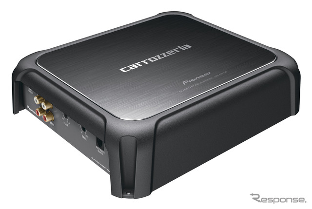 サブウーファー用「モノラルパワーアンプ」の一例(カロッツェリア・GM-D8100)。