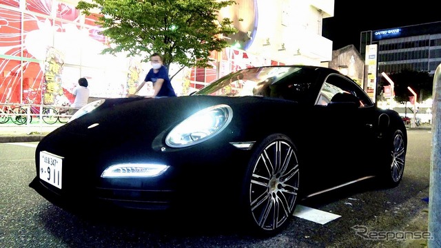 世界一黒い車(ポルシェ911)