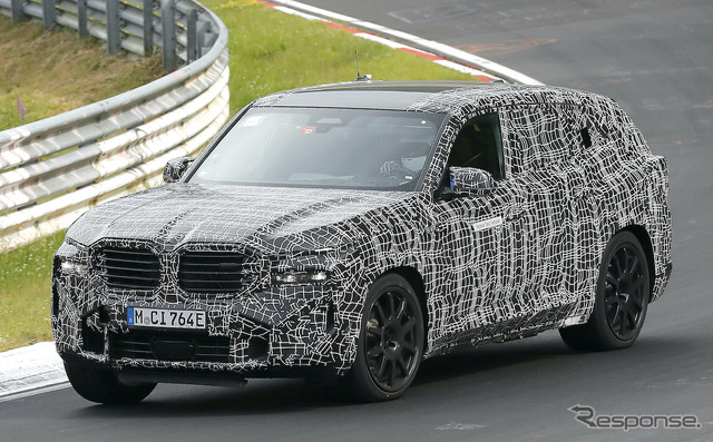 BMWの最高級SUV「XM」プロトタイプ(スクープ写真)