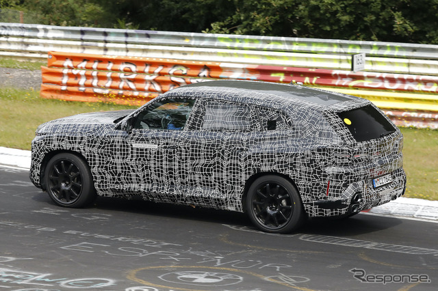 BMWの最高級SUV「XM」プロトタイプ(スクープ写真)