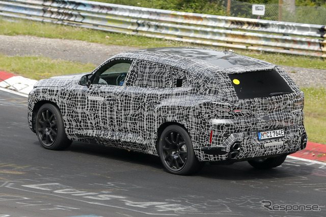 BMWの最高級SUV「XM」プロトタイプ(スクープ写真)