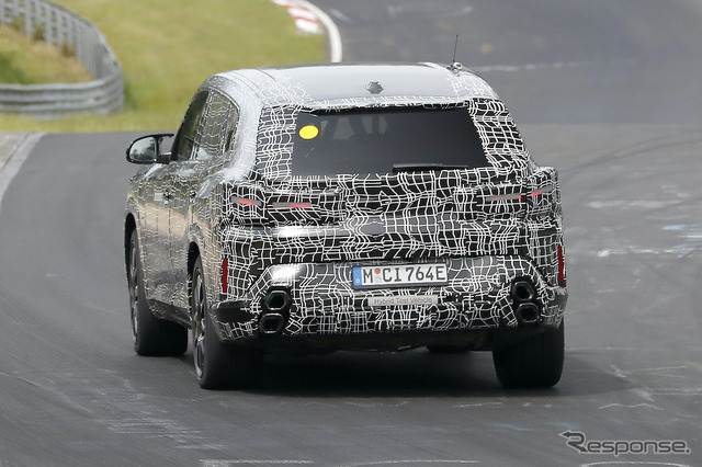 BMWの最高級SUV「XM」プロトタイプ(スクープ写真)