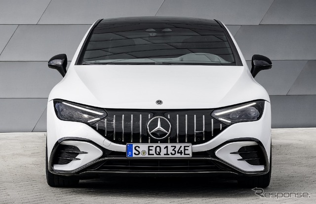 メルセデスAMG EQE 53 4MATIC +