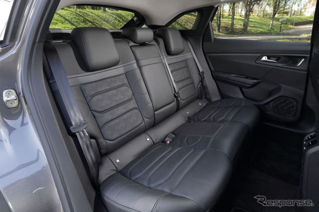シトロエン C5 X ピュアテック180(海外仕様)