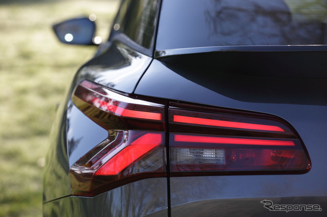 シトロエン C5 X ピュアテック180(海外仕様)