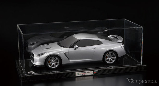 日産 GT-R 、オーナー限定でモデルカー発売　39万円