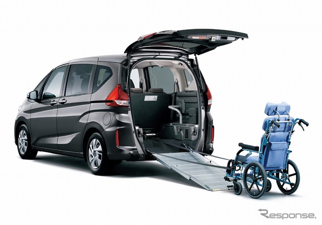 ホンダ フリード＋ 車いす仕様車