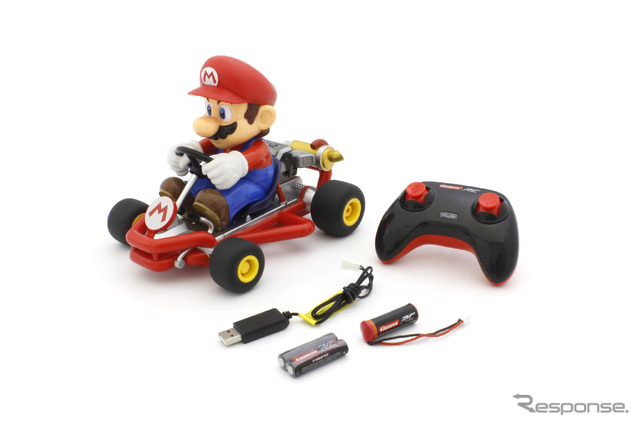 レーシングカート R/C マリオ　TM & (c) 2022 Nintendo