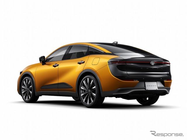 トヨタ クラウン(クロスオーバー) RS アドバンスド(ブラック×プレシャスレイ)<オプション装着車>