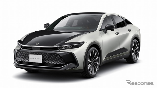 トヨタ クラウン(クロスオーバー) RS(ブラック×プレシャスシルバー)<オプション装着車>