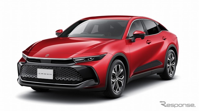 トヨタ クラウン(クロスオーバー) RS(エモーショナルレッドII)<オプション装着車>