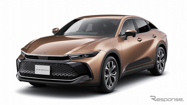 トヨタ クラウン(クロスオーバー) RS(プレシャスブロンズ)<オプション装着車>
