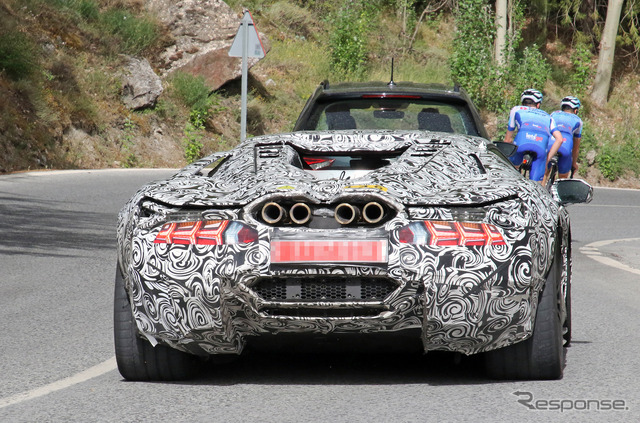 ランボルギーニの新型フラッグシップモデル(スクープ写真)
