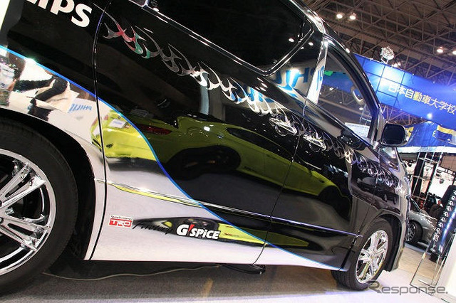 【東京オートサロン09】写真蔵…フィリップス