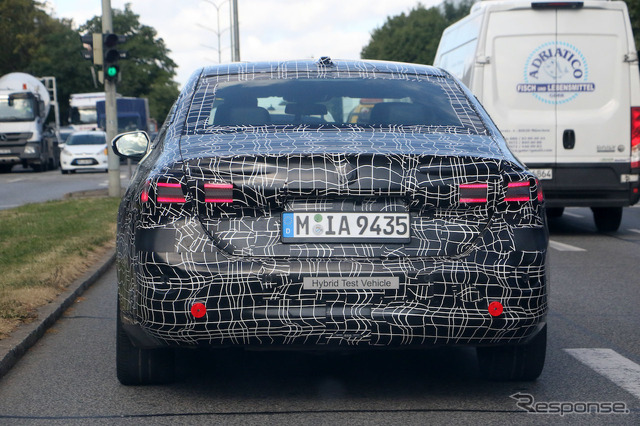 BMW 5シリーズ 次期型プロトタイプ(スクープ写真)