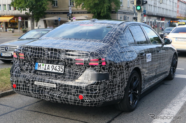 BMW 5シリーズ 次期型プロトタイプ(スクープ写真)