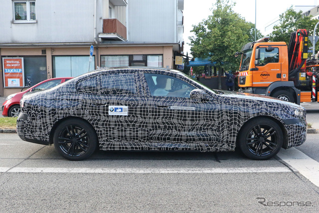 BMW 5シリーズ 次期型プロトタイプ(スクープ写真)