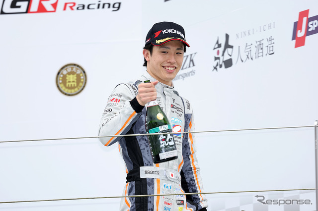 2位の坪井翔