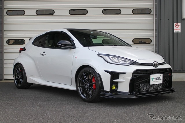 トヨタGRヤリス：テインMONO RACING装着車