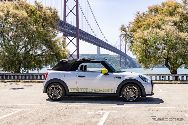 MINI クーパー SE コンバーチブル