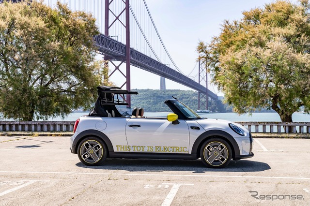 MINI クーパー SE コンバーチブル