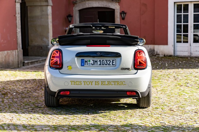 MINI クーパー SE コンバーチブル