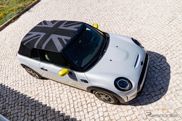 MINI クーパー SE コンバーチブル