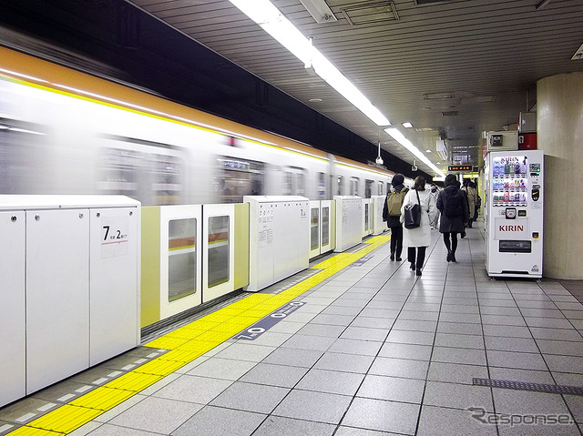 ホームドアが整備されている有楽町線有楽町駅。