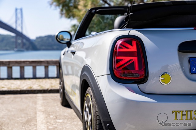 MINI クーパー SE コンバーチブル