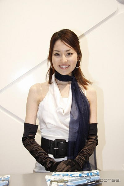 【東京オートサロン09】写真蔵…マツダ アクセラ & プレマシー 水素REHV