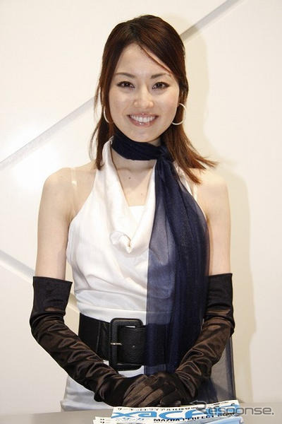 【東京オートサロン09】写真蔵…マツダ アクセラ & プレマシー 水素REHV