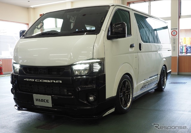 「415コブラ」のデモカー