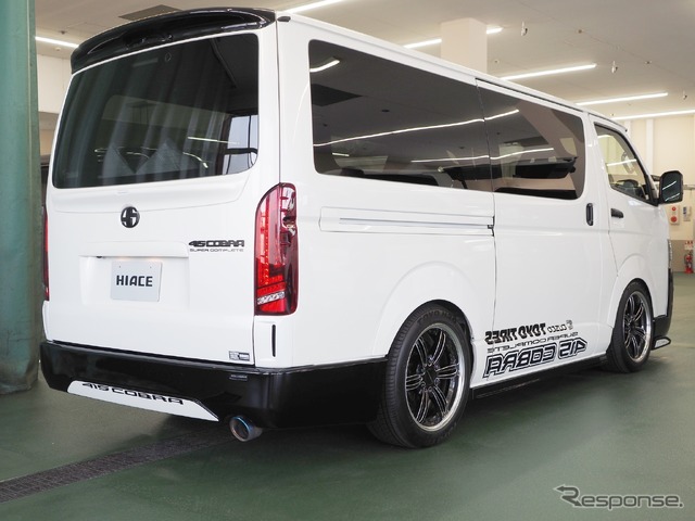 多数の工具の運搬用に収納に特化した展示車両