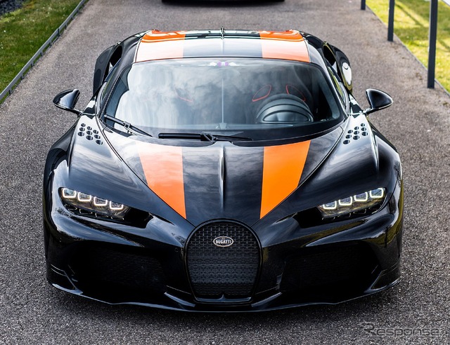 ブガッティ・シロン・スーパースポーツ 300+