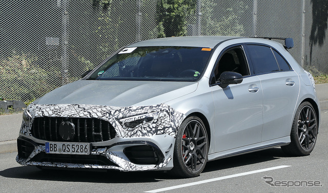 メルセデス AMG A45 改良新型プロトタイプ(スクープ写真)