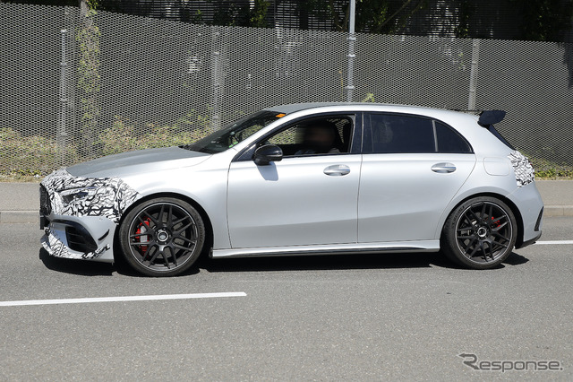 メルセデス AMG A45 改良新型プロトタイプ(スクープ写真)