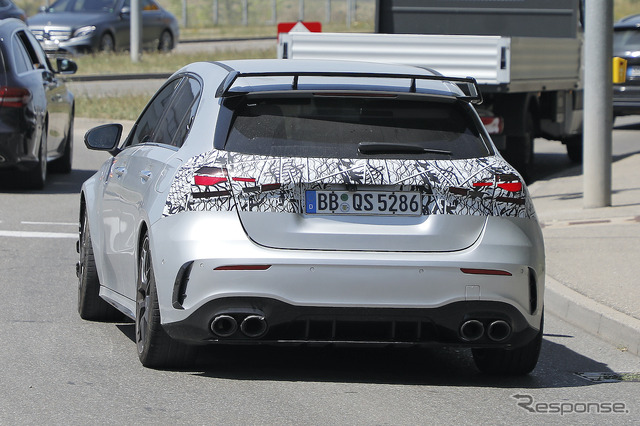 メルセデス AMG A45 改良新型プロトタイプ(スクープ写真)