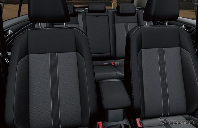 VW Tロック TSI アクティブ シート(チタンブラック/セラミック)