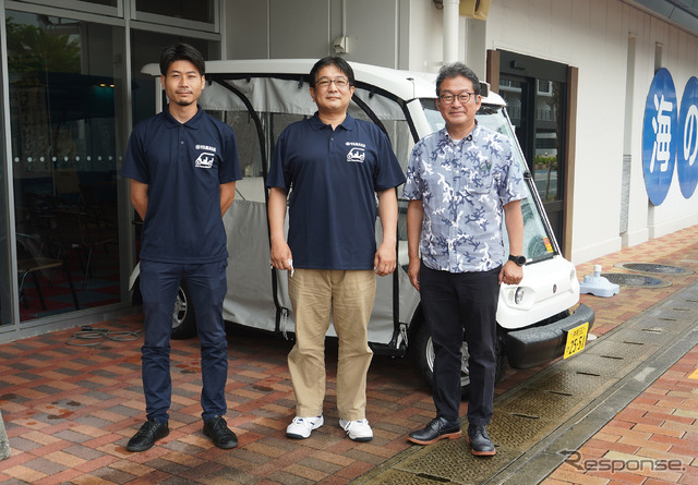 左から、ヤマハ発動機でグリーンスローモビリティに携わる森田浩之氏、渡辺敬弘氏、ユーデック代表の馬場園克也氏