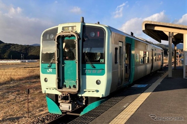 牟岐線の終点・阿波海南駅のキハ1500形。