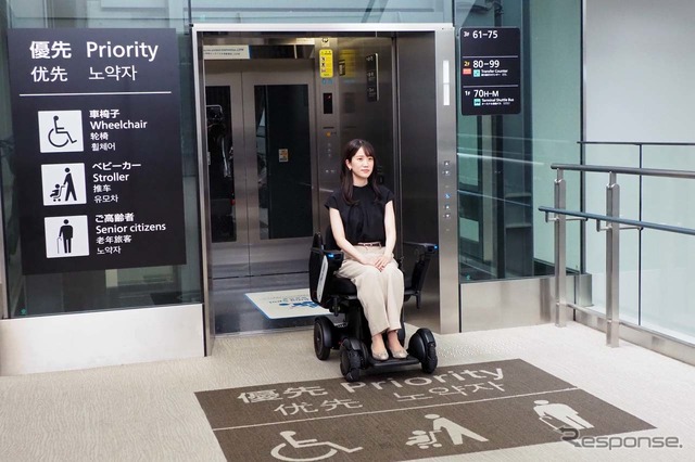 成田空港とWHILLが自動走行パーソナルモビリティのエレベータ連携を世界で初めて実現した
